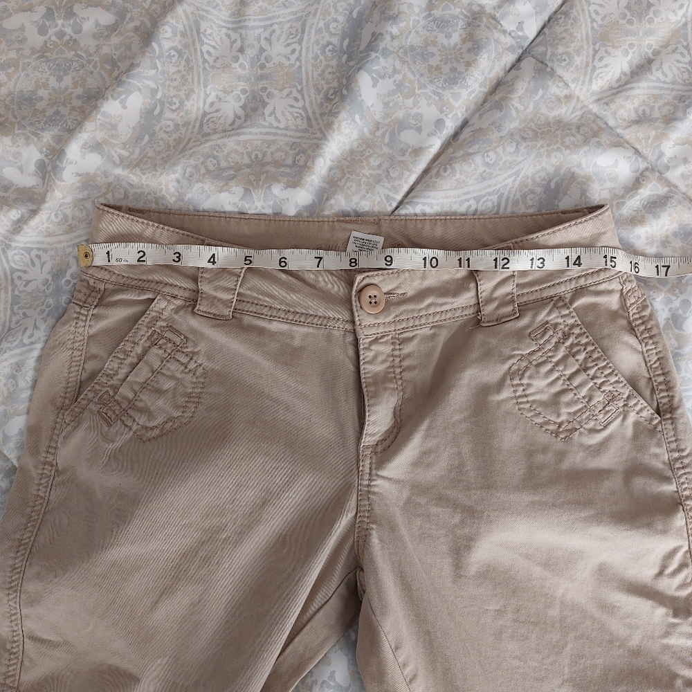 Women's Capri Pants, Khaki, Size 5/6 - Picture 8 of 12